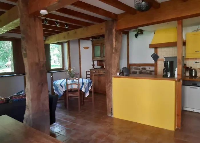 Holiday home A La Ferme Qui Prend Racines